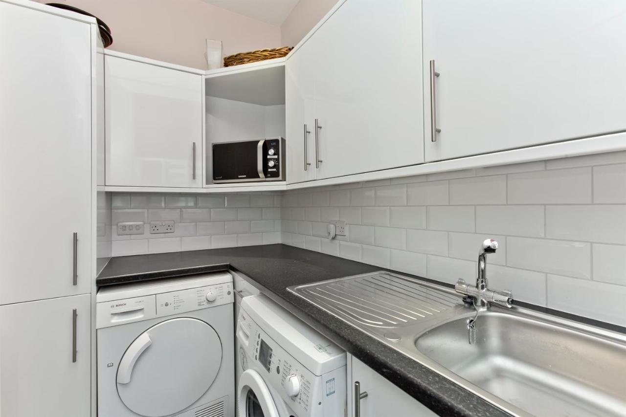 Luxury 3-Bedroom Apartment With Stunning Views At Ramsay Garden Edinburgh Exterior foto
