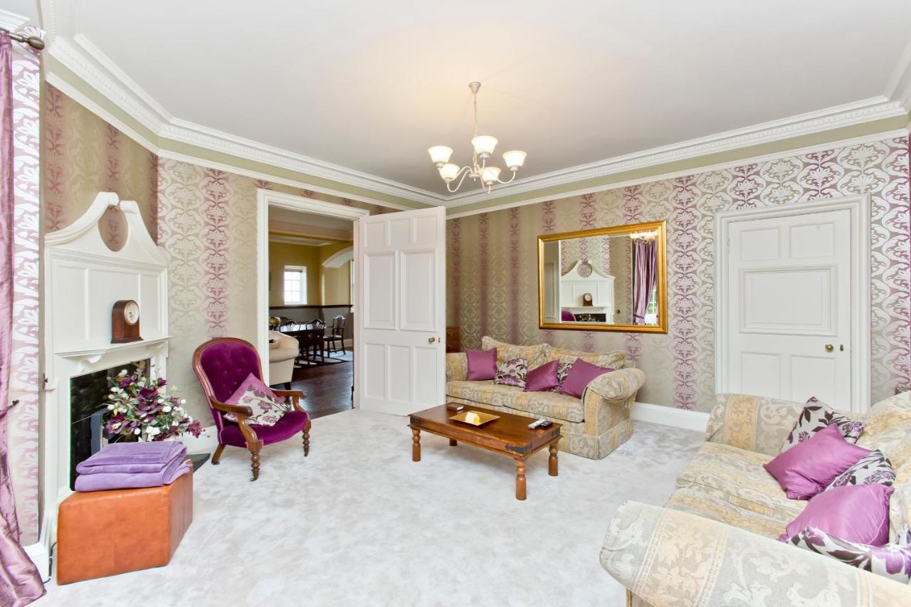 Luxury 3-Bedroom Apartment With Stunning Views At Ramsay Garden Edinburgh Exterior foto