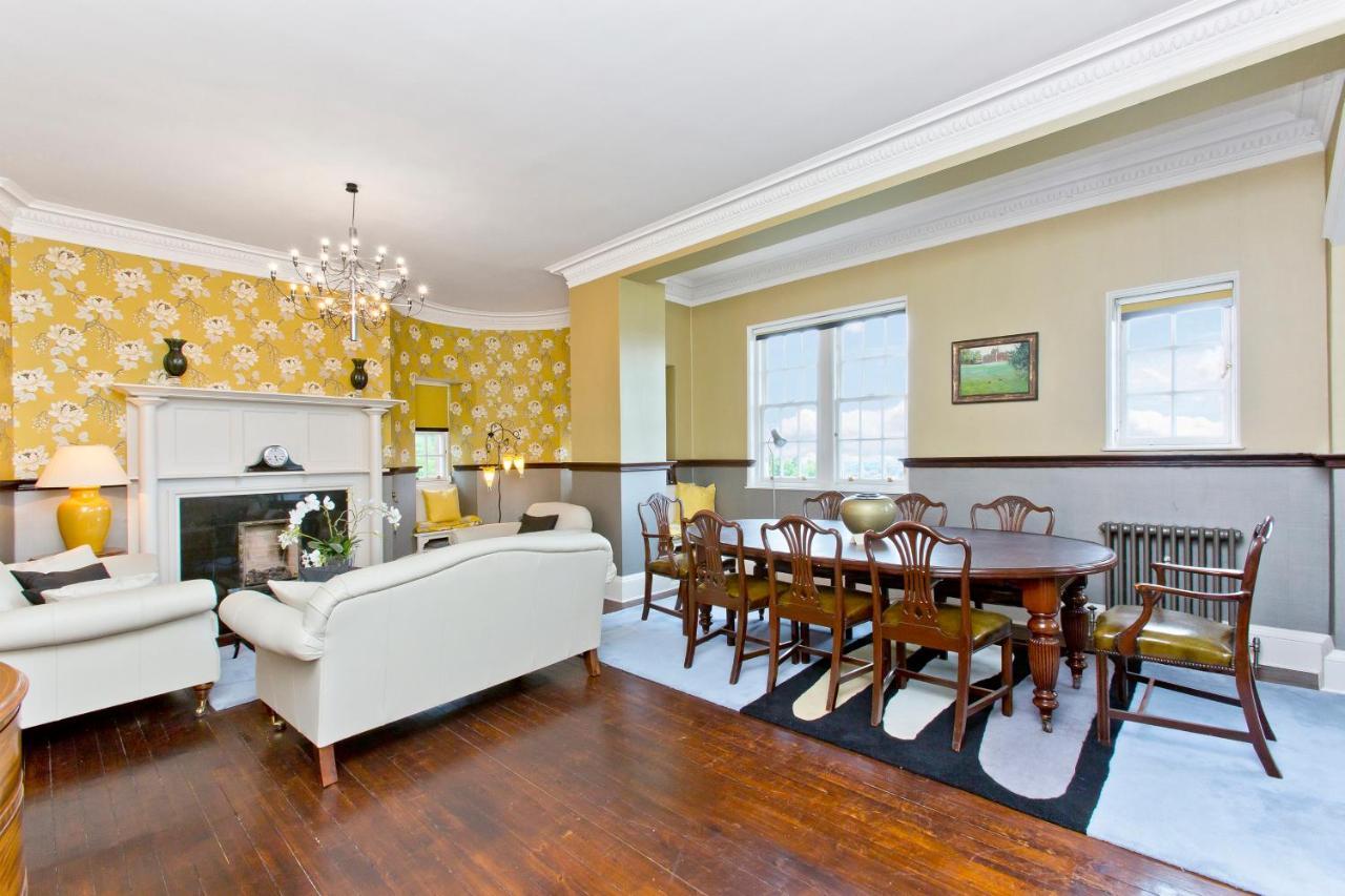 Luxury 3-Bedroom Apartment With Stunning Views At Ramsay Garden Edinburgh Exterior foto