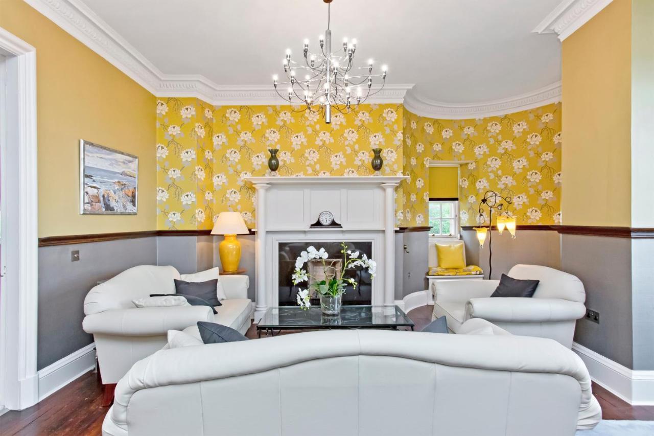 Luxury 3-Bedroom Apartment With Stunning Views At Ramsay Garden Edinburgh Exterior foto