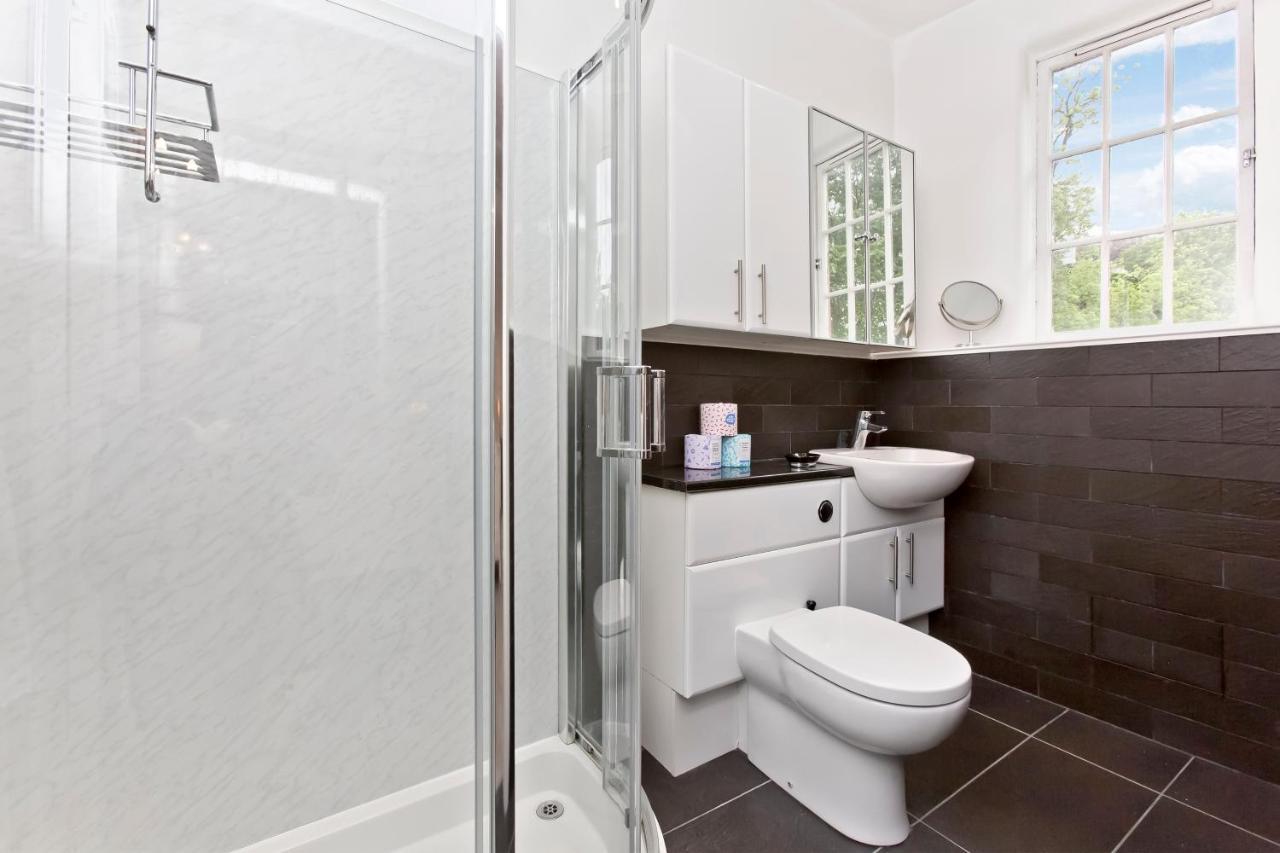Luxury 3-Bedroom Apartment With Stunning Views At Ramsay Garden Edinburgh Exterior foto